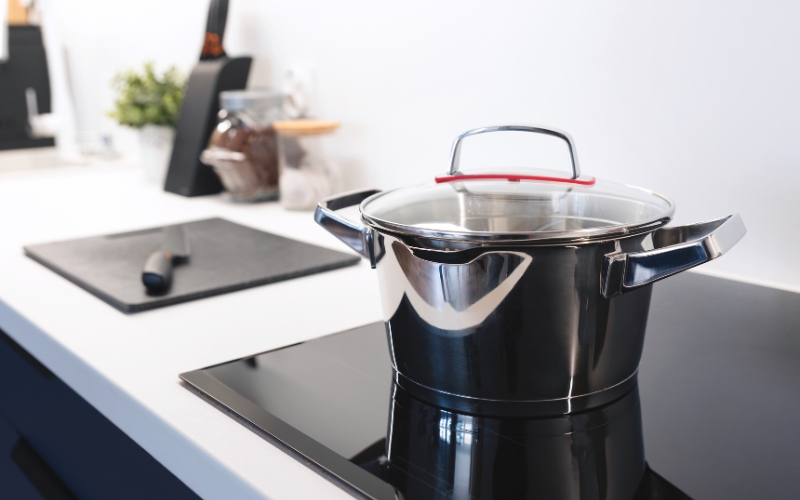 mặt kính chịu nhiệt cao, sáng bóng