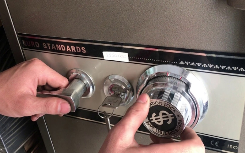 Cách mở két sắt 3 mã số nhanh chóng